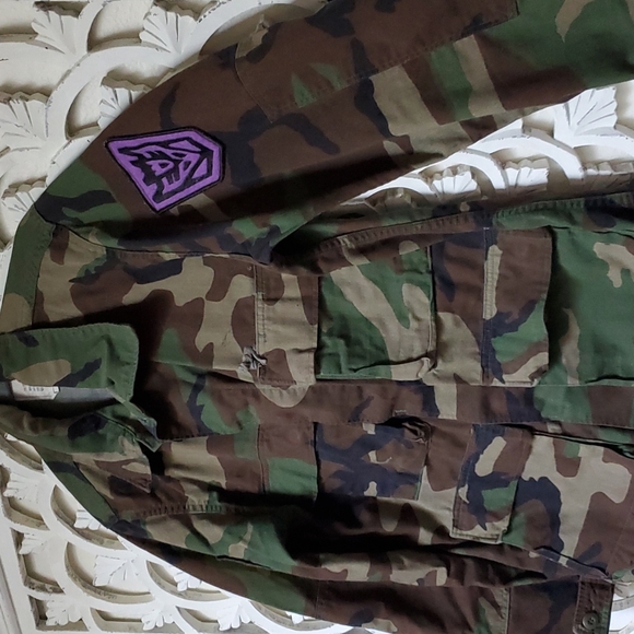 Small Short Vintage Distressed Camo Jacket Autobot and Deception Transfo… - Picture 7 of 10